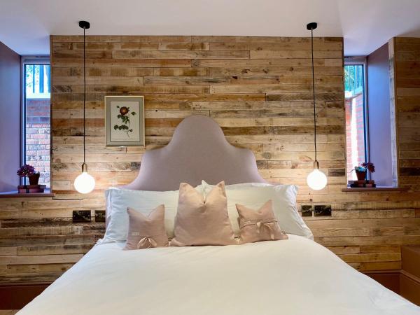 Railway House York by Chateau Anna : photo 10 de la chambre appartement 2 chambres de luxe avec vue sur le jardin