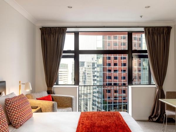 Quest On The Terrace Serviced Apartments : photo 3 de la chambre studio lit king-size