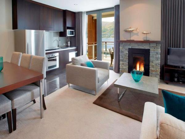 Hilton Queenstown Resort & Spa : photo 5 de la chambre appartement 2 chambres avec 2 salles de bains - vue sur lac