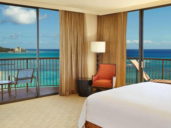 Hilton Hawaiian Village Waikiki Beach Resort : photo 3 de la chambre hébergement d'angle lit king-size tour rainbow - vue sur diamond head