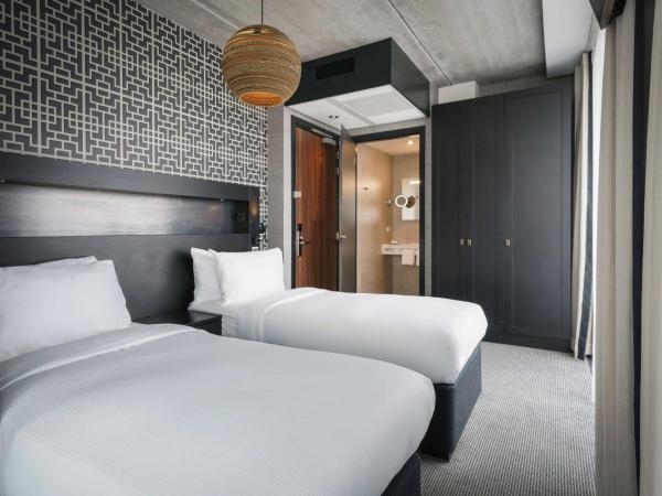 DoubleTree by Hilton Amsterdam - NDSM Wharf : photo 4 de la chambre chambre lits jumeaux