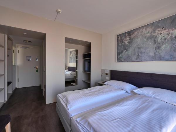 Hotel Luna Garni : photo 5 de la chambre chambre double standard avec balcon 