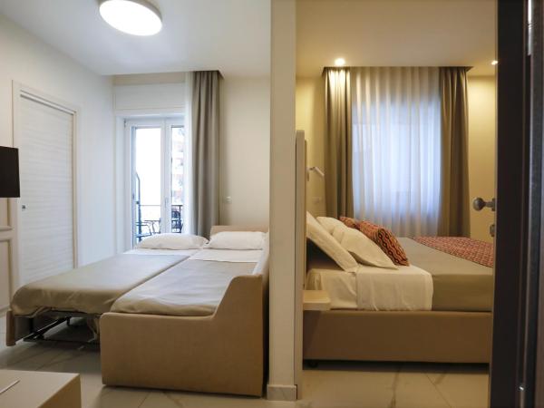 Vomero High Hotel : photo 2 de la chambre chambre familiale deluxe