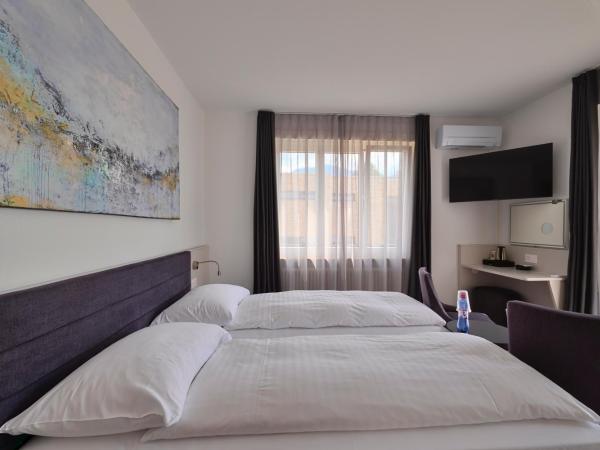 Hotel Luna Garni : photo 3 de la chambre chambre double ou lits jumeaux supérieure avec terrasse