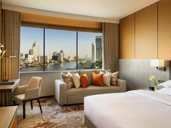 Millennium Hilton Bangkok : photo 2 de la chambre chambre familiale