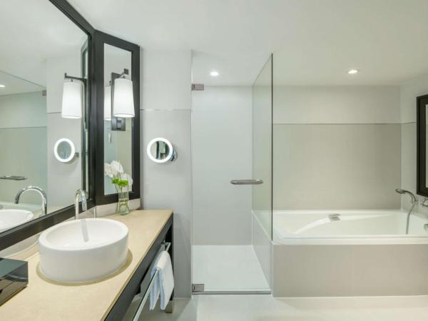 Millennium Hilton Bangkok : photo 4 de la chambre chambre lit king-size deluxe