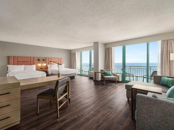 Hampton Inn Virginia Beach-Oceanfront South : photo 2 de la chambre oceanfront, 2 queen suite, 1 sofa bed, renovated