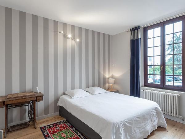 La Salamandre : photo 2 de la chambre appartement - vue sur jardin