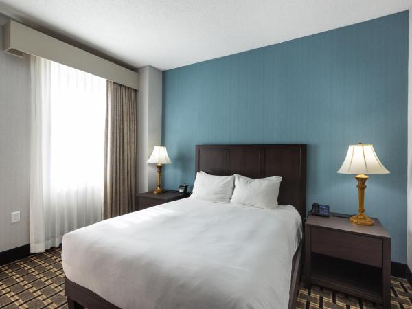 Inn at the Colonnade Baltimore - A DoubleTree by Hilton Hotel : photo 5 de la chambre chambre lit queen-size - non-fumeurs