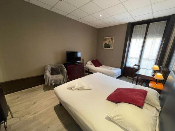 Le Carr d'Aix : photo 8 de la chambre chambre triple (2 adultes & 1 enfant)