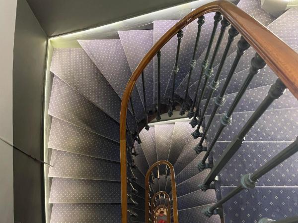 Authentic by Balladins, Hôtel Le Carré d'Aix : photo 4 de la chambre chambre simple avec salle de bains commune