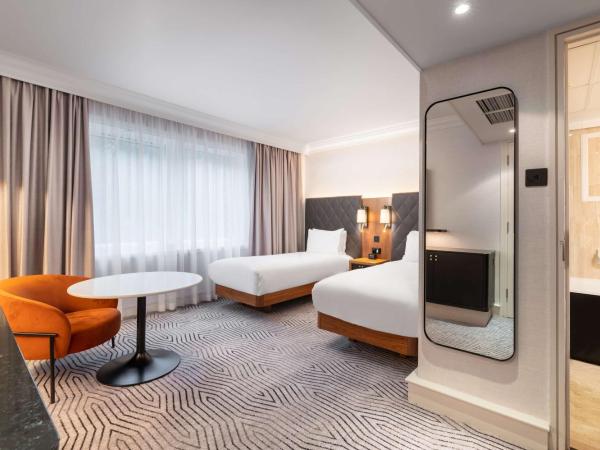 Hilton London Olympia : photo 8 de la chambre chambre lits jumeaux premium