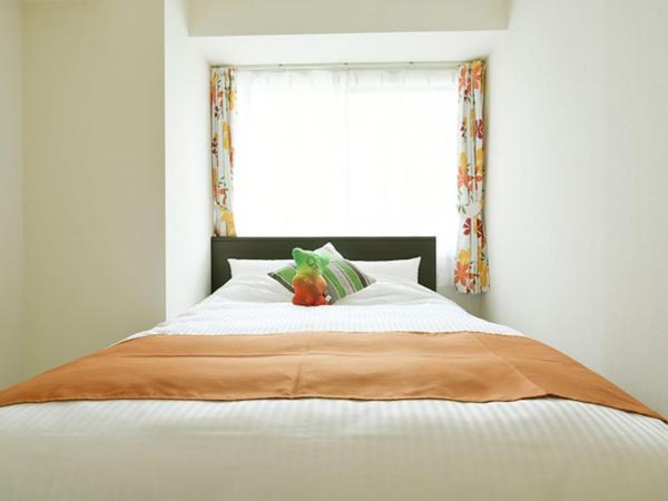 AMS TOWER : photo 9 de la chambre chambre familiale - vue sur jardin