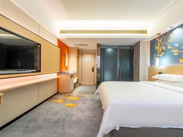 WAIFIDEN Hotel -Former Tokai Hotel - Xiaobei Metro Station - Free shuttle bus during Canton Fair : photo 4 de la chambre suite deluxe