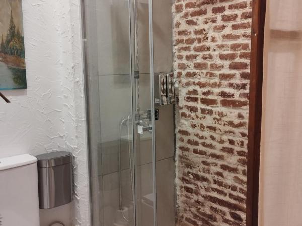 Arte i Espacio Home : photo 8 de la chambre chambre double avec salle de bains privative