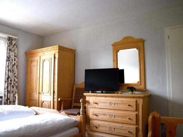 Hotel Salastrains : photo 1 de la chambre chambre double