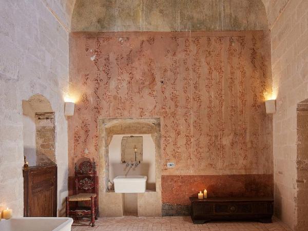 Sextantio Le Grotte Della Civita : photo 7 de la chambre suite familiale avec balcon