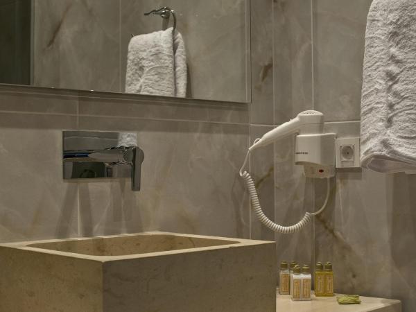 Elia Zampeliou Hotel : photo 9 de la chambre deluxe room with sea view and balcony