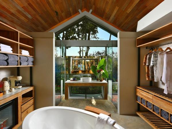 Villa Escape Burasari : photo 10 de la chambre one-bedroom pavilion private pool villa