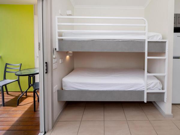 BIG4 Launceston Holiday Park : photo 6 de la chambre villa standard