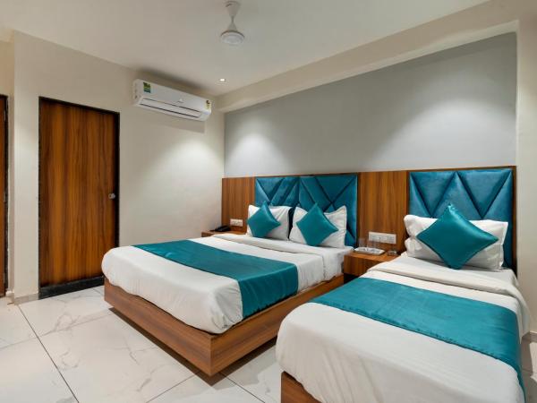 HOTEL ROYAL 21 : photo 1 de la chambre chambre familiale