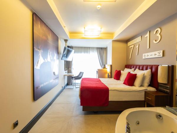 Ramada By Wyndham Istanbul Pera Taksim : photo 9 de la chambre chambre deluxe avec bain à remous