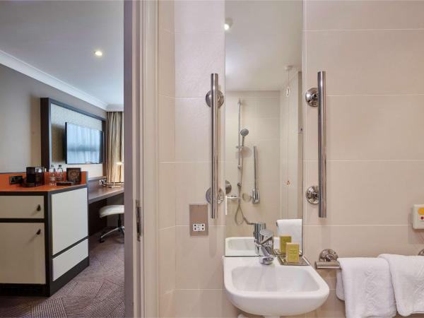 DoubleTree by Hilton London Ealing : photo 6 de la chambre chambre lits jumeaux deluxe