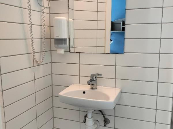 Sjøgløtt Gjestgiveri : photo 4 de la chambre chambre quadruple