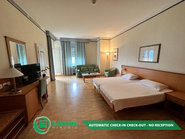 E-Rooms Minusio : photo 4 de la chambre chambre quadruple - vue sur lac