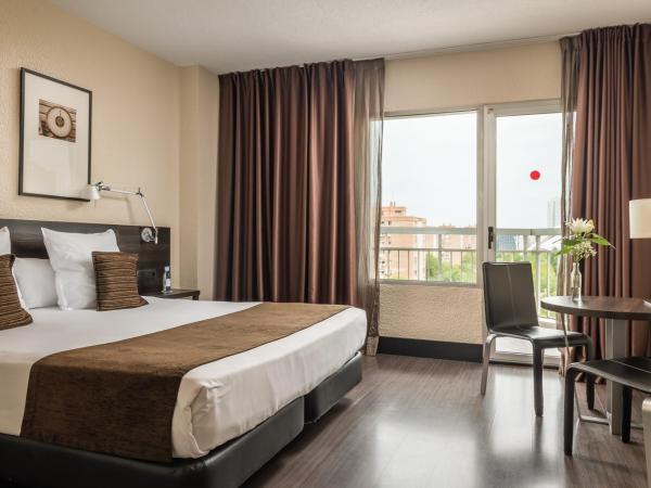 Hotel Medium Valencia : photo 1 de la chambre chambre double ou lits jumeaux