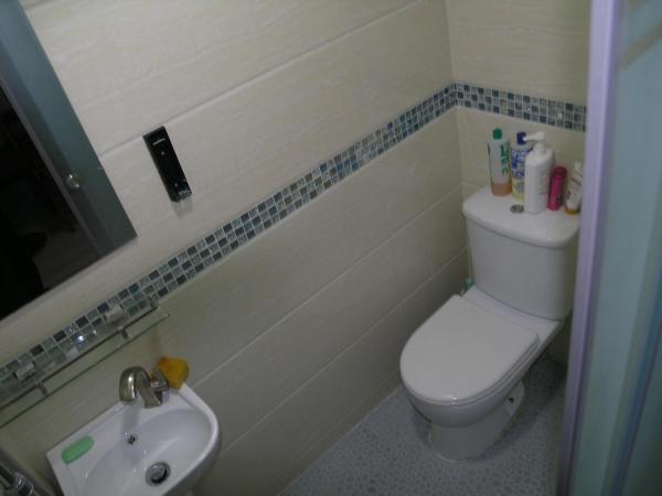 Majestic 7 Guesthouse (formerly KAT Hotel) : photo 3 de la chambre chambre triple avec salle de bains privative