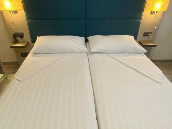 Hotel Admiral : photo 8 de la chambre chambre lits jumeaux supérieure