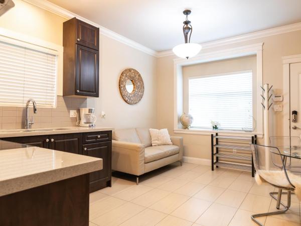 Rare Find Exquisitely New Quiet & Safe Skytrain Home : photo 6 de la chambre suite 2 chambres