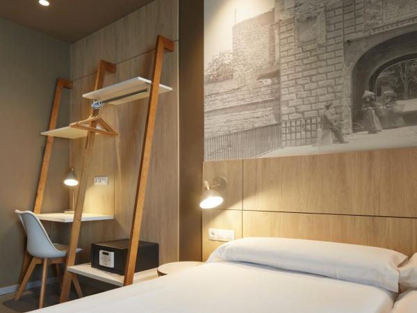 Hotel Landaben : photo 4 de la chambre chambre double ou lits jumeaux standard