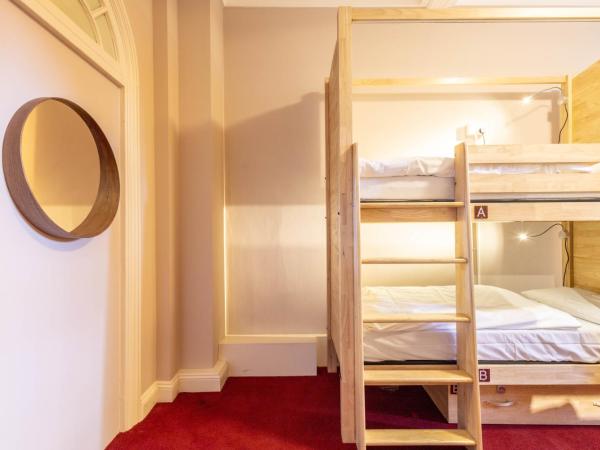 Palmers Lodge Swiss Cottage : photo 3 de la chambre lit dans dortoir pour femmes de 8 lits