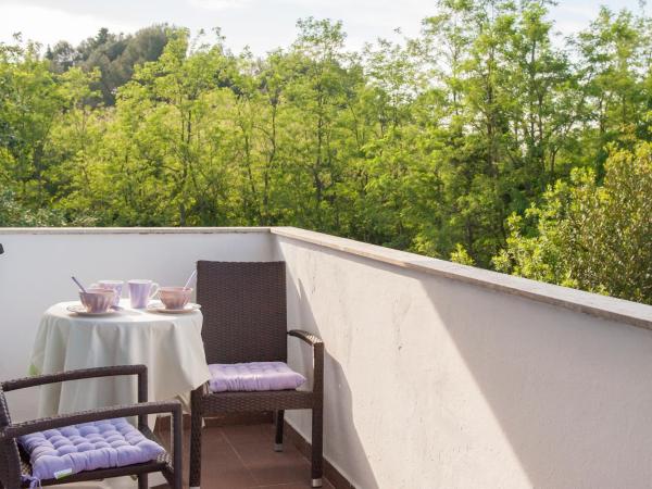 Apartments & Rooms Darrer : photo 8 de la chambre chambre double avec balcon