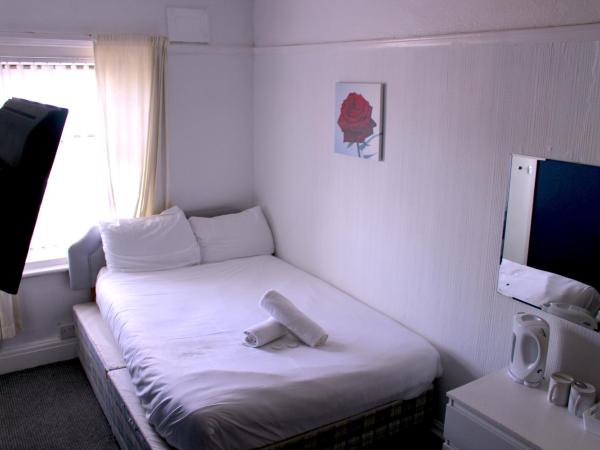Henson Hotel Pleasure Beach : photo 8 de la chambre petite chambre double