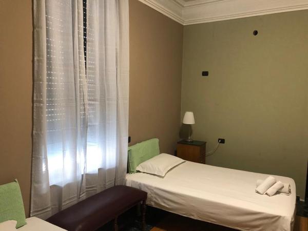 Villa Camilla Milano : photo 4 de la chambre chambre lits jumeaux Économique