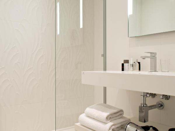 Hôtel Le Rohan, centre Cathédrale : photo 3 de la chambre petite chambre double