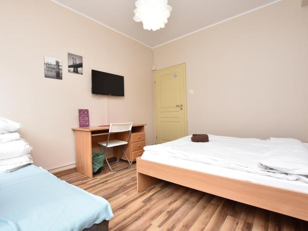 DUKES ApartHostel - pokoje prywatne, RYNEK : photo 3 de la chambre chambre familiale avec salle de bains commune
