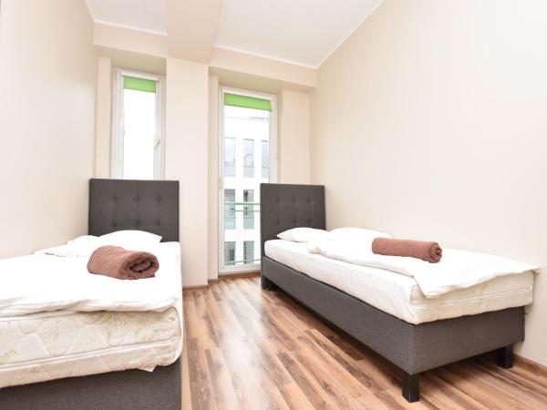 DUKES ApartHostel - pokoje prywatne, RYNEK : photo 2 de la chambre chambre double ou lits jumeaux avec salle de bains commune