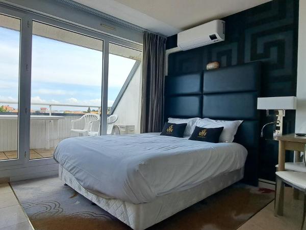 Appart'hôtel Le Trianon : photo 8 de la chambre studio - vue sur mer