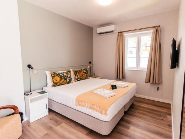 Dear Faro - Guest House : photo 7 de la chambre chambre double avec salle de bains privative
