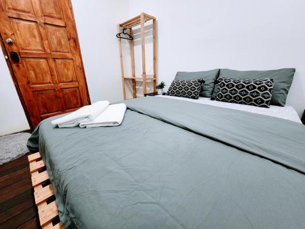 Upspot Kuching Waterfront Premium Hostel : photo 6 de la chambre chambre double Économique