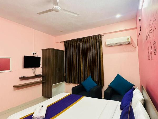 Hotel Golden Stays : photo 2 de la chambre chambre deluxe