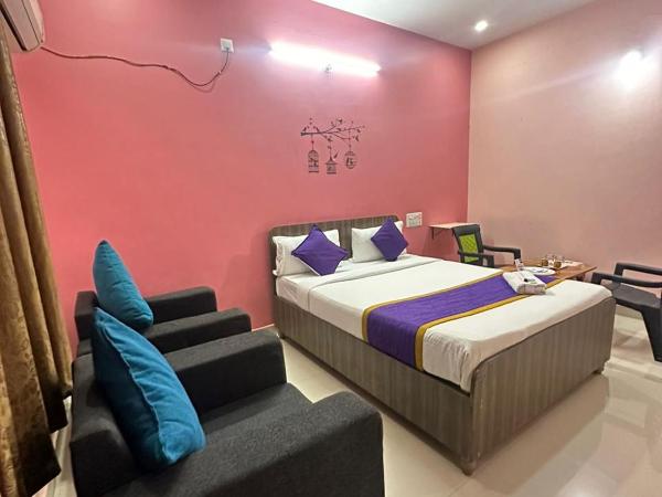 Hotel Golden Stays : photo 3 de la chambre chambre deluxe