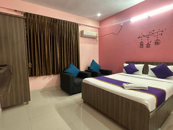 Hotel Golden Stays : photo 8 de la chambre chambre deluxe