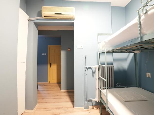 Cheers Vintage Hostel : photo 4 de la chambre lit dans dortoir mixte de 4 lits