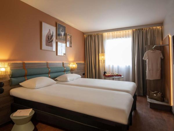 ibis Golfe de Saint-Tropez : photo 2 de la chambre chambre lits jumeaux standard