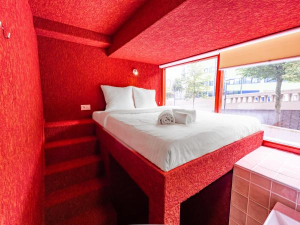 Hotel Not Hotel Rotterdam : photo 1 de la chambre party room (shared bathroom)